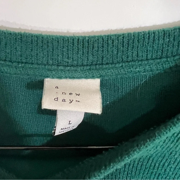 A New Day Dark Green Sweater Large Ruffled Long Sleeves Pullover Round Neck Knit - Picture 6 of 6